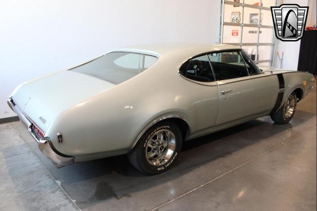 Photo of 1968 Silver Oldsmobile 442
