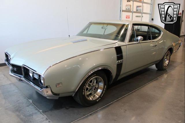 Photo of 1968 Silver Oldsmobile 442