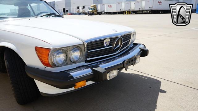 Photo of 1989 White Mercedes-Benz 560SL
