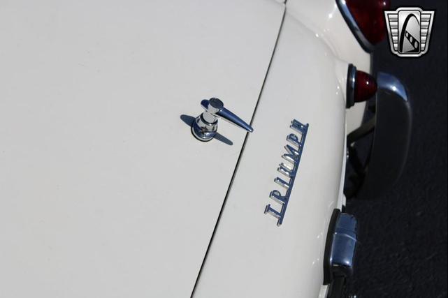 Photo of 1961 White Triumph TR3