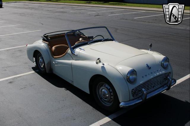 Photo of 1961 White Triumph TR3