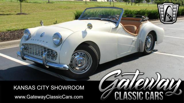 Photo of 1961 White Triumph TR3