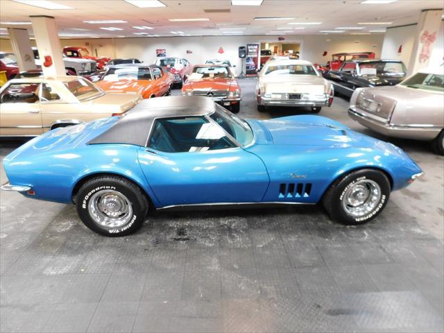 Photo of 1969 Blue Chevrolet Corvette