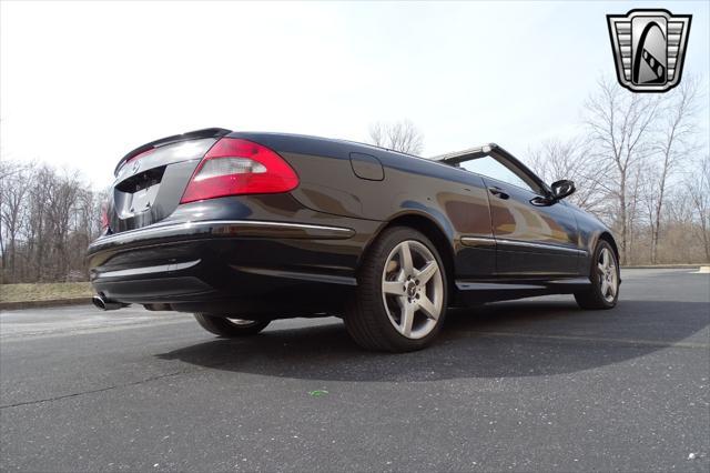 Photo of 2007 Black Mercedes-Benz CLK-Class