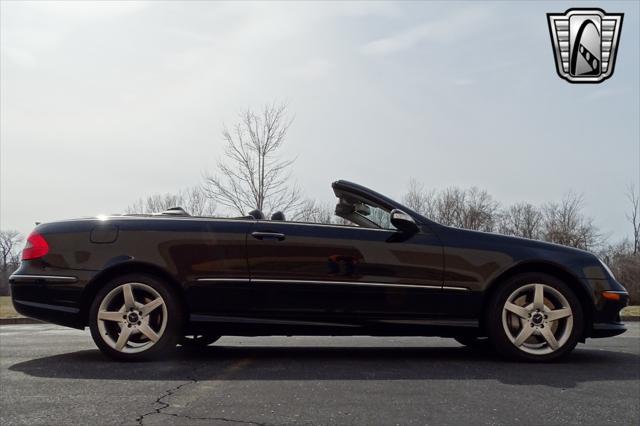 Photo of 2007 Black Mercedes-Benz CLK-Class