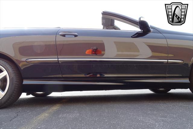 Photo of 2007 Black Mercedes-Benz CLK-Class