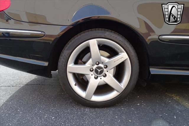Photo of 2007 Black Mercedes-Benz CLK-Class