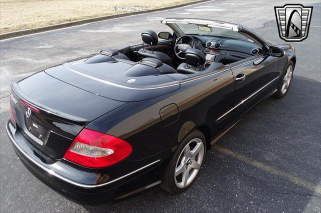 Photo of 2007 Black Mercedes-Benz CLK-Class