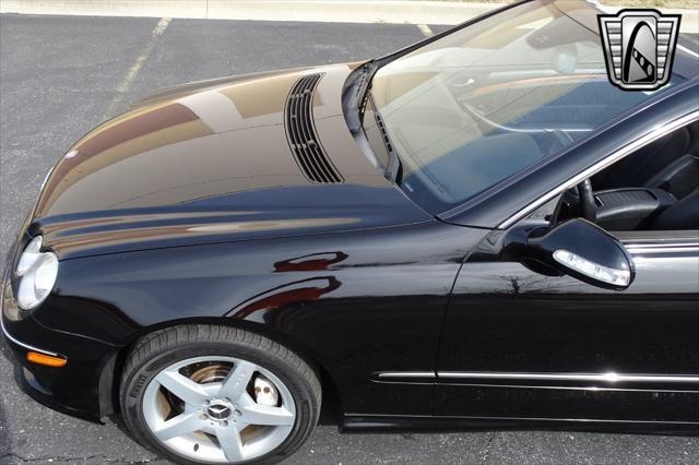 Photo of 2007 Black Mercedes-Benz CLK-Class