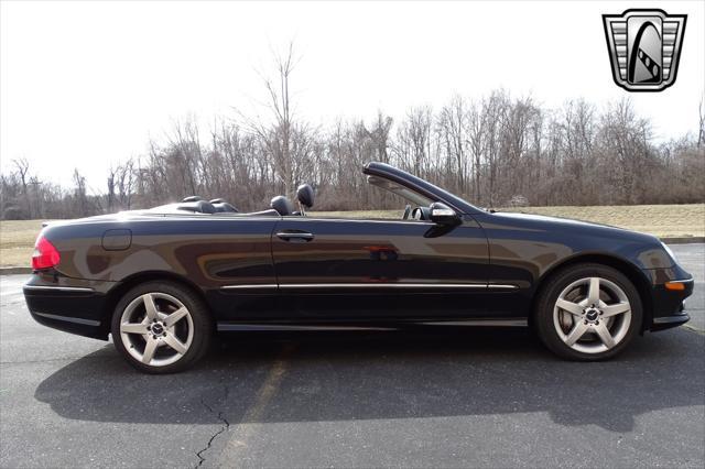 Photo of 2007 Black Mercedes-Benz CLK-Class