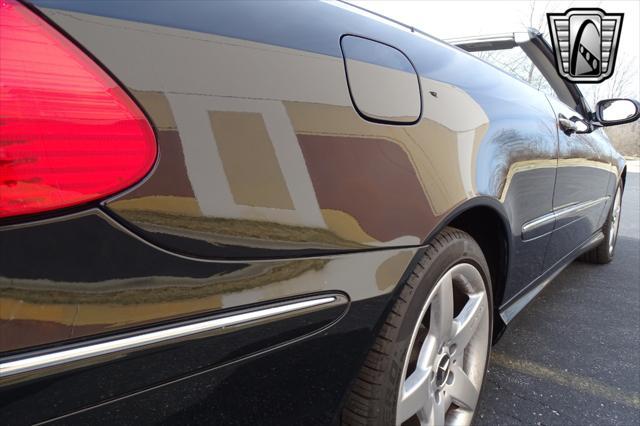 Photo of 2007 Black Mercedes-Benz CLK-Class