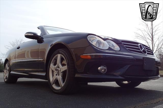 Photo of 2007 Black Mercedes-Benz CLK-Class