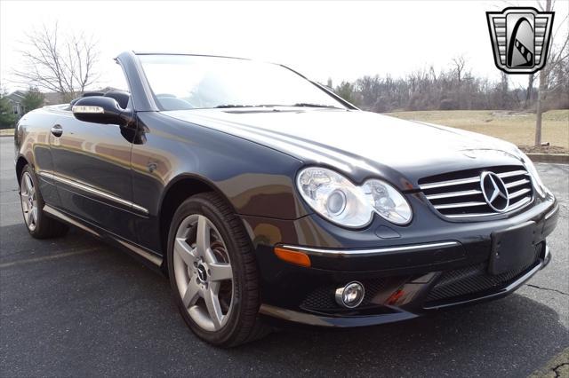 Photo of 2007 Black Mercedes-Benz CLK-Class