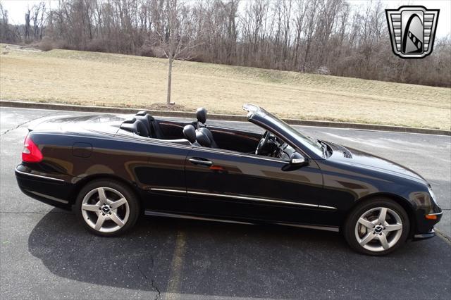 Photo of 2007 Black Mercedes-Benz CLK-Class
