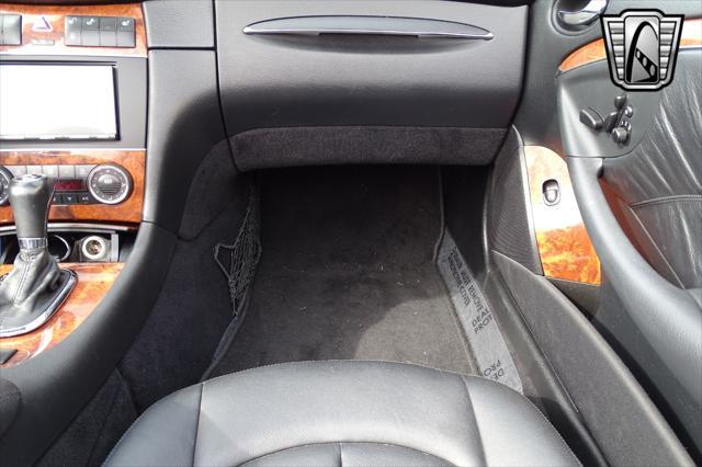 Photo of 2007 Black Mercedes-Benz CLK-Class