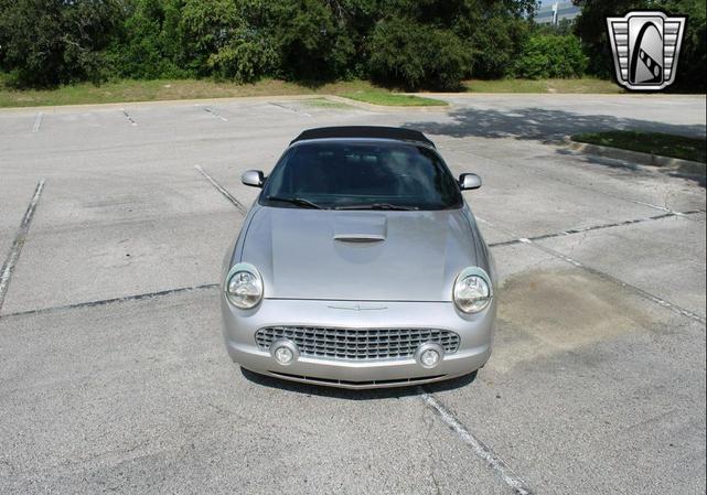 Photo of 2004 Silver Ford Thunderbird