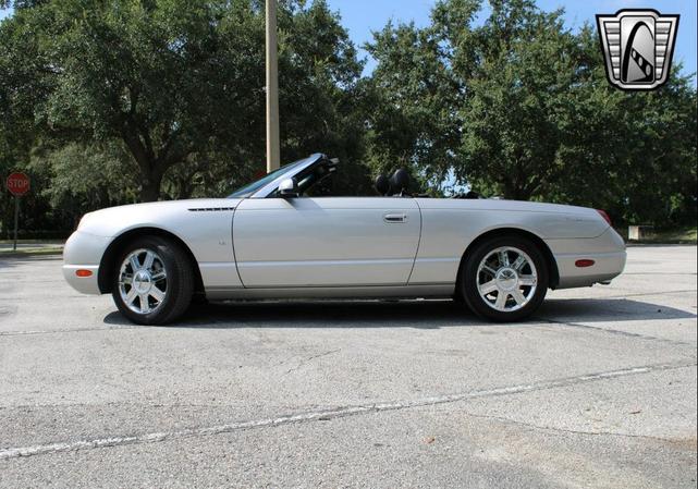 Photo of 2004 Silver Ford Thunderbird