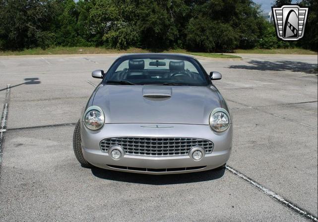Photo of 2004 Silver Ford Thunderbird