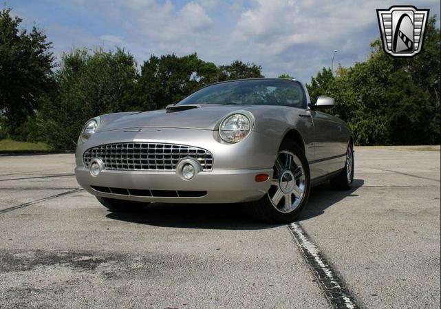 Photo of 2004 Silver Ford Thunderbird