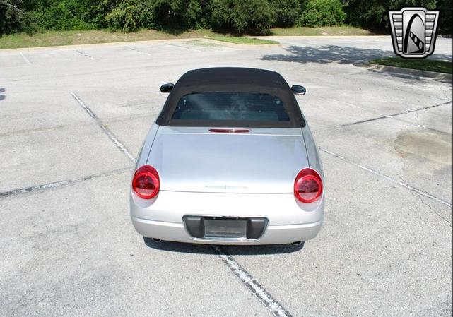 Photo of 2004 Silver Ford Thunderbird