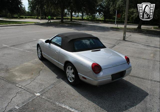 Photo of 2004 Silver Ford Thunderbird