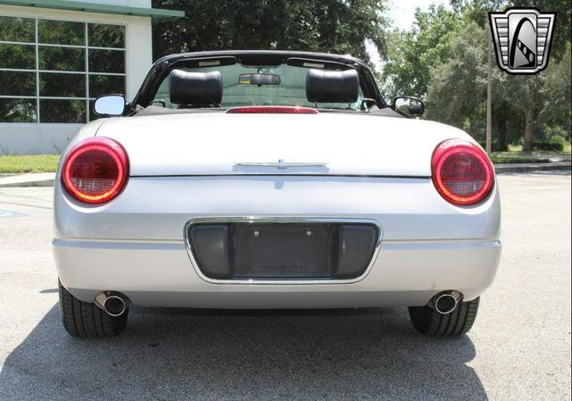 Photo of 2004 Silver Ford Thunderbird