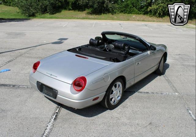Photo of 2004 Silver Ford Thunderbird