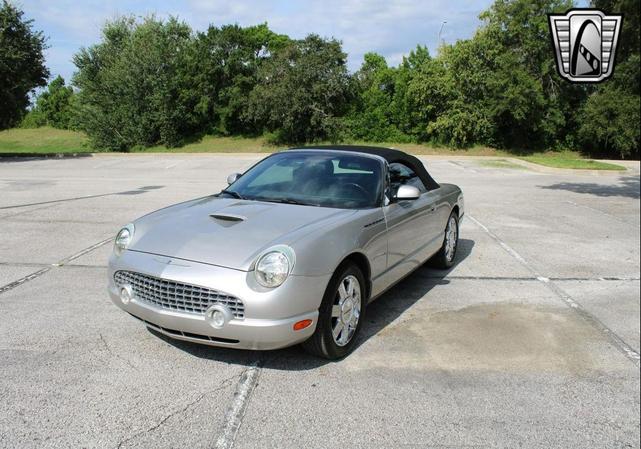 Photo of 2004 Silver Ford Thunderbird