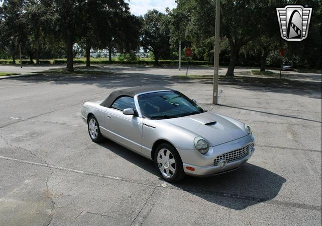 Photo of 2004 Silver Ford Thunderbird
