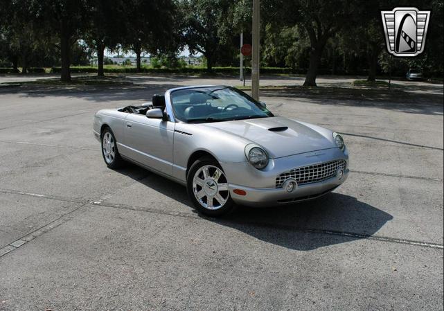 Photo of 2004 Silver Ford Thunderbird