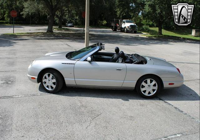 Photo of 2004 Silver Ford Thunderbird