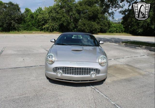 Photo of 2004 Silver Ford Thunderbird