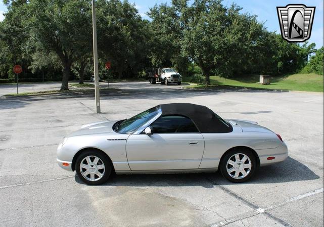 Photo of 2004 Silver Ford Thunderbird