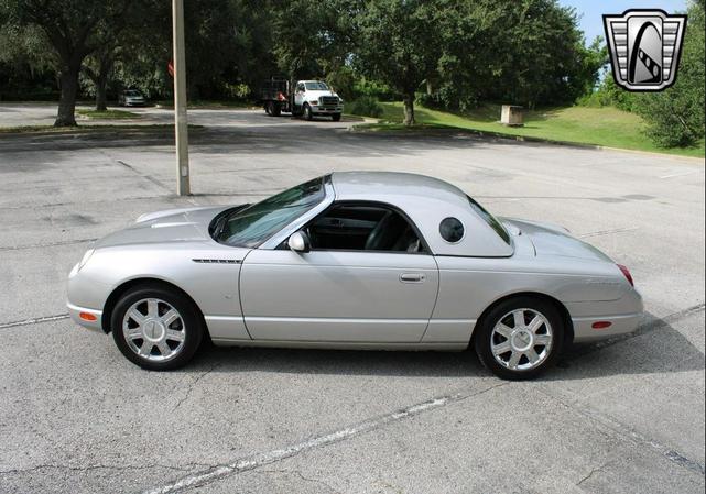 Photo of 2004 Silver Ford Thunderbird