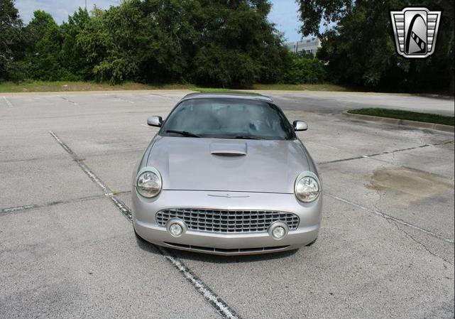 Photo of 2004 Silver Ford Thunderbird