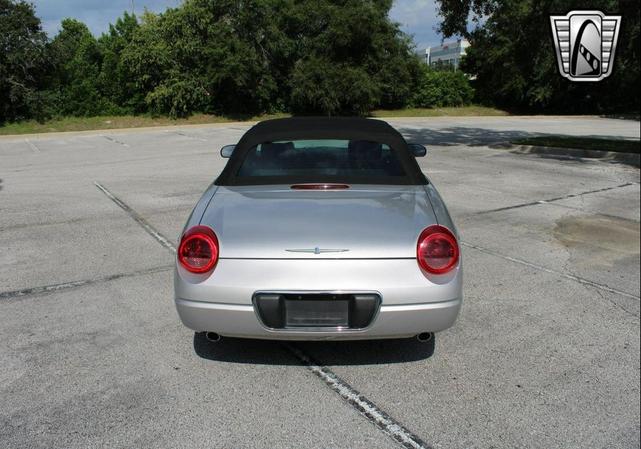 Photo of 2004 Silver Ford Thunderbird