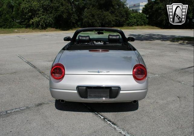 Photo of 2004 Silver Ford Thunderbird