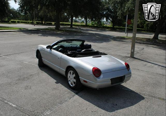 Photo of 2004 Silver Ford Thunderbird