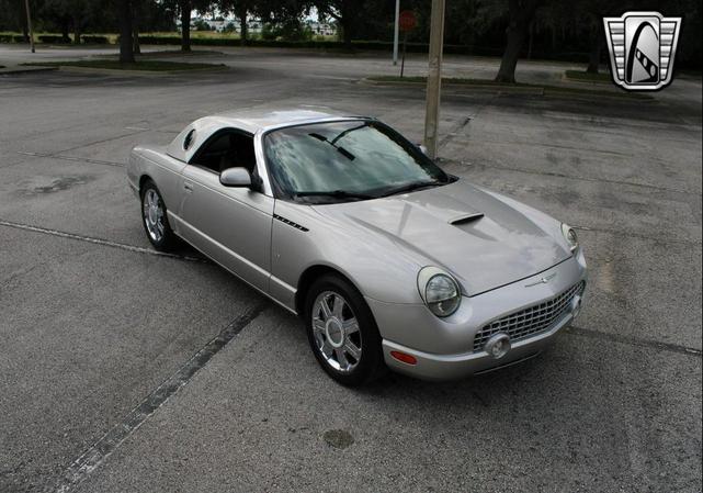 Photo of 2004 Silver Ford Thunderbird