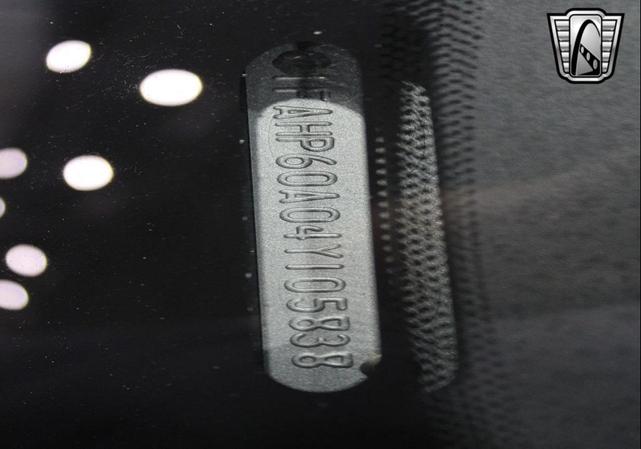 Photo of 2004 Silver Ford Thunderbird