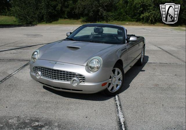 Photo of 2004 Silver Ford Thunderbird