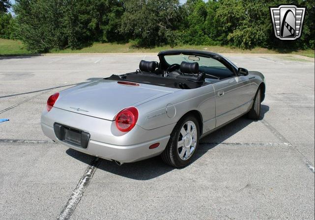 Photo of 2004 Silver Ford Thunderbird