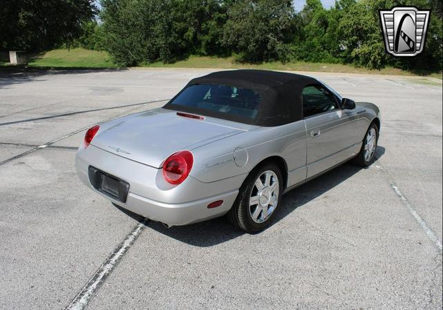 Photo of 2004 Silver Ford Thunderbird