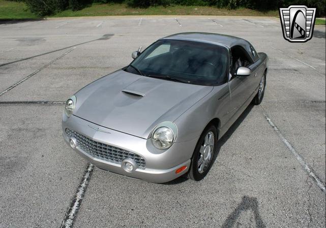 Photo of 2004 Silver Ford Thunderbird
