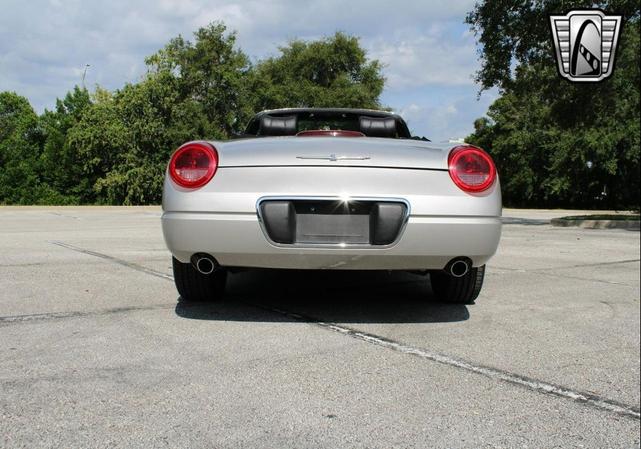 Photo of 2004 Silver Ford Thunderbird