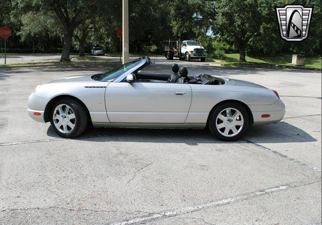 Photo of 2004 Silver Ford Thunderbird