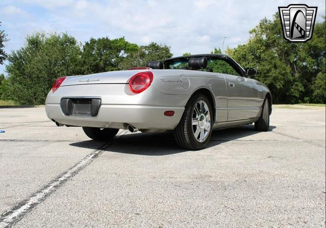Photo of 2004 Silver Ford Thunderbird