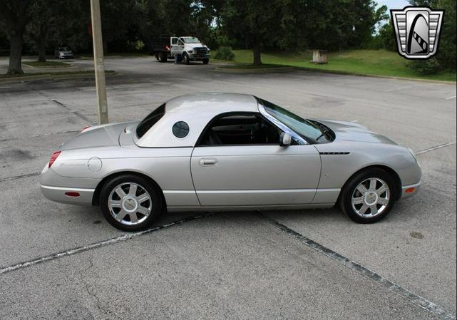 Photo of 2004 Silver Ford Thunderbird