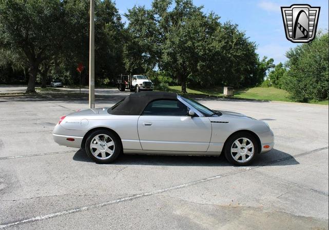 Photo of 2004 Silver Ford Thunderbird