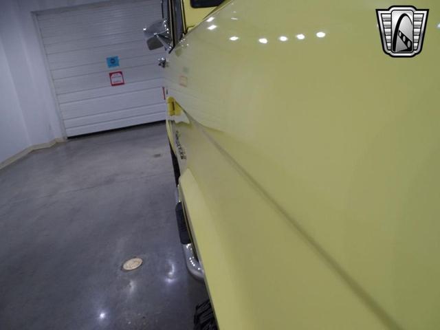 Photo of 1977 Yellow Ford Bronco